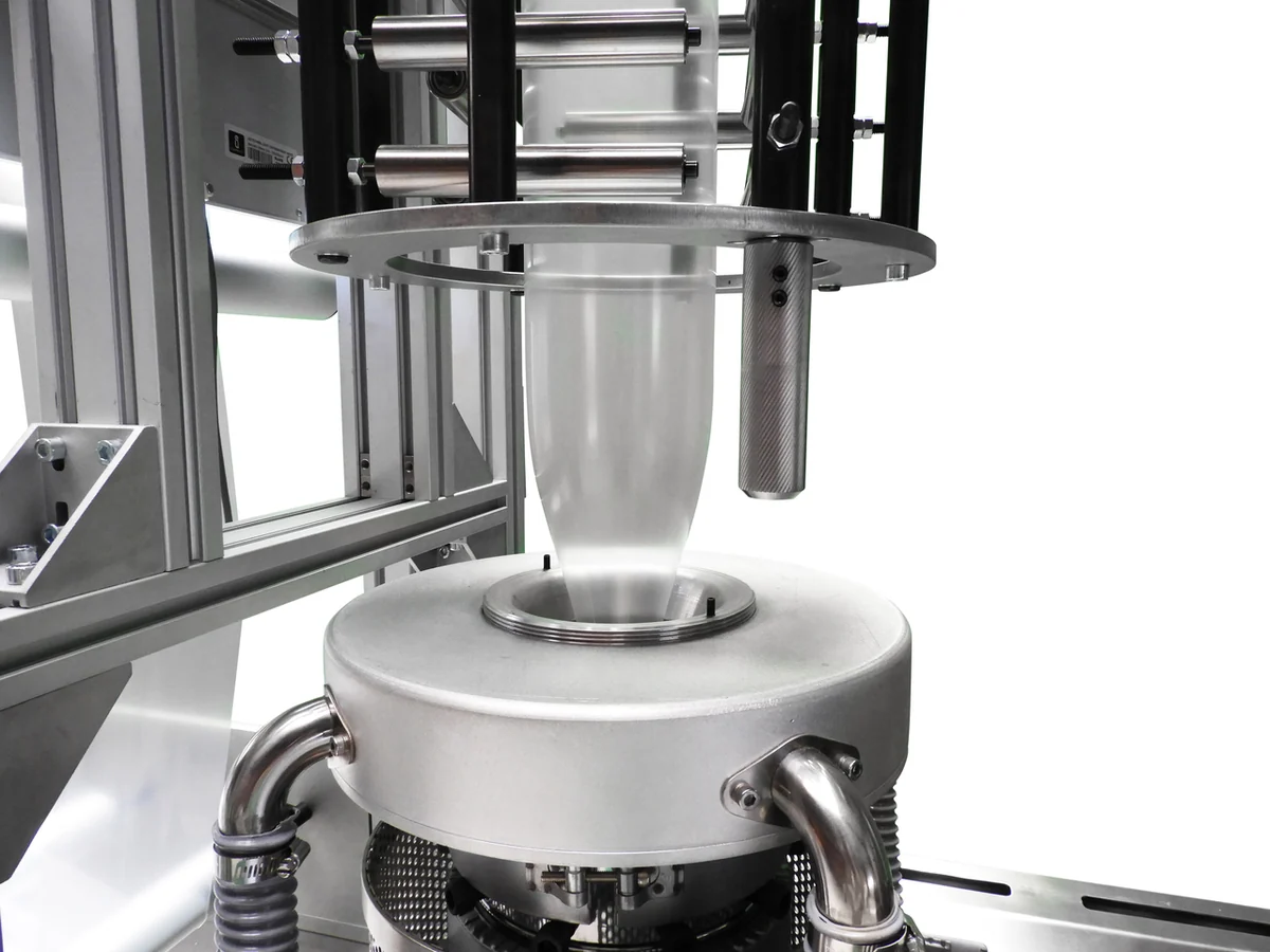 Air ring for laboratory blown film extruders