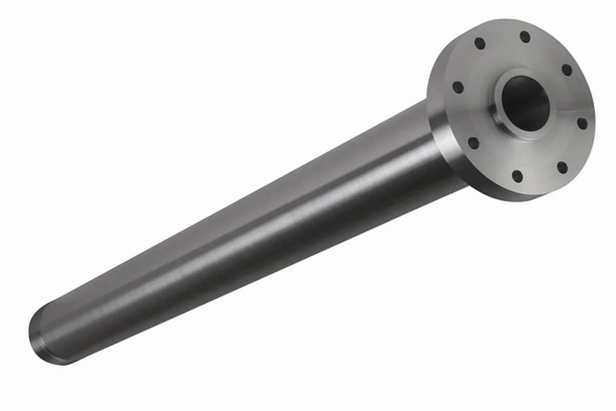 Extruder barrel with mounting flange
