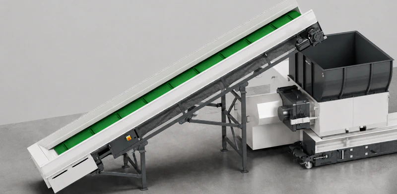 Green Extrusion granulator with conveyor for in house plastic size reduction